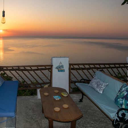 Balcony On The Rocks Agioi Saranta Exterior foto
