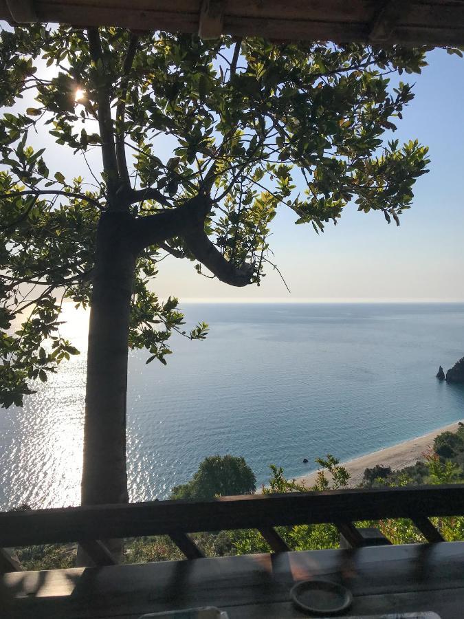 Balcony On The Rocks Agioi Saranta Exterior foto