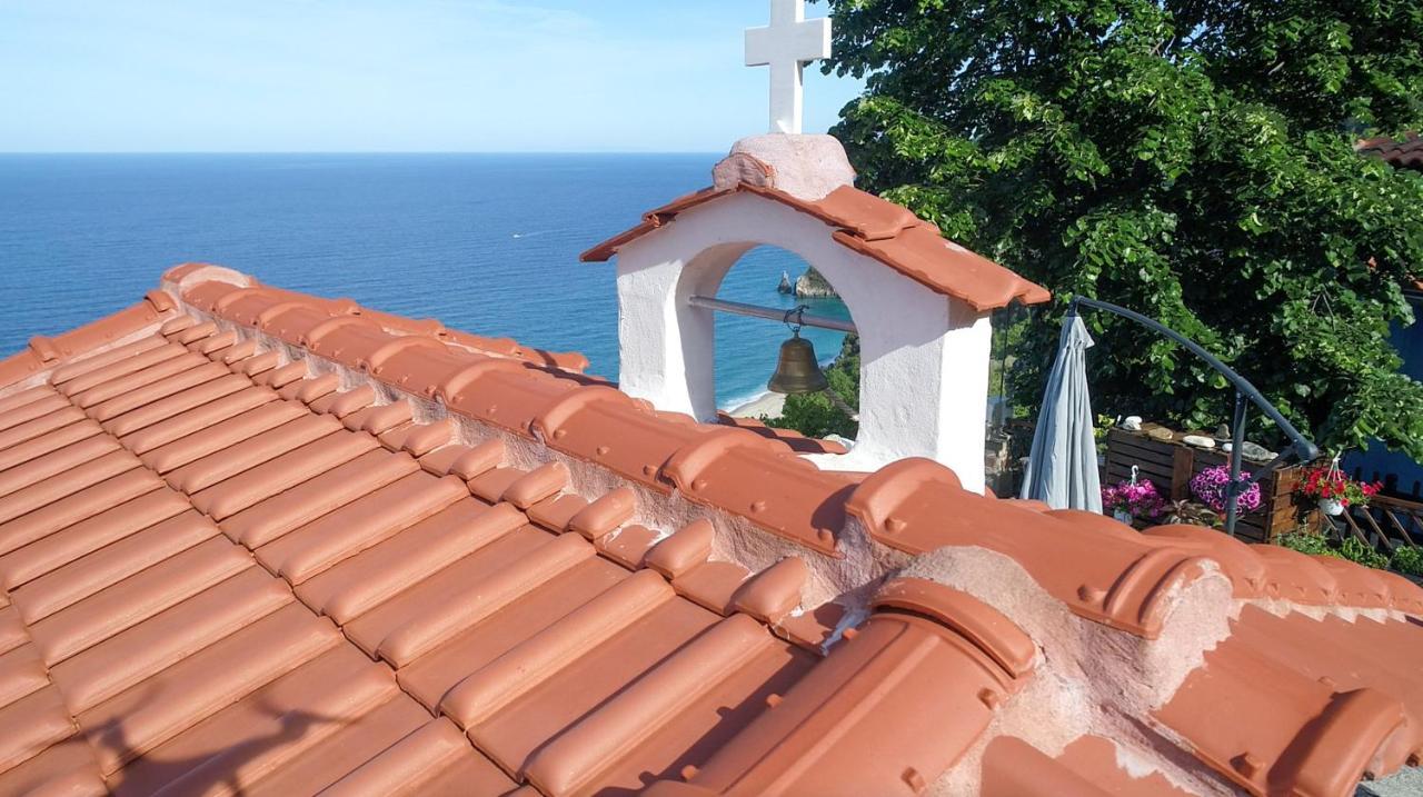 Balcony On The Rocks Agioi Saranta Exterior foto