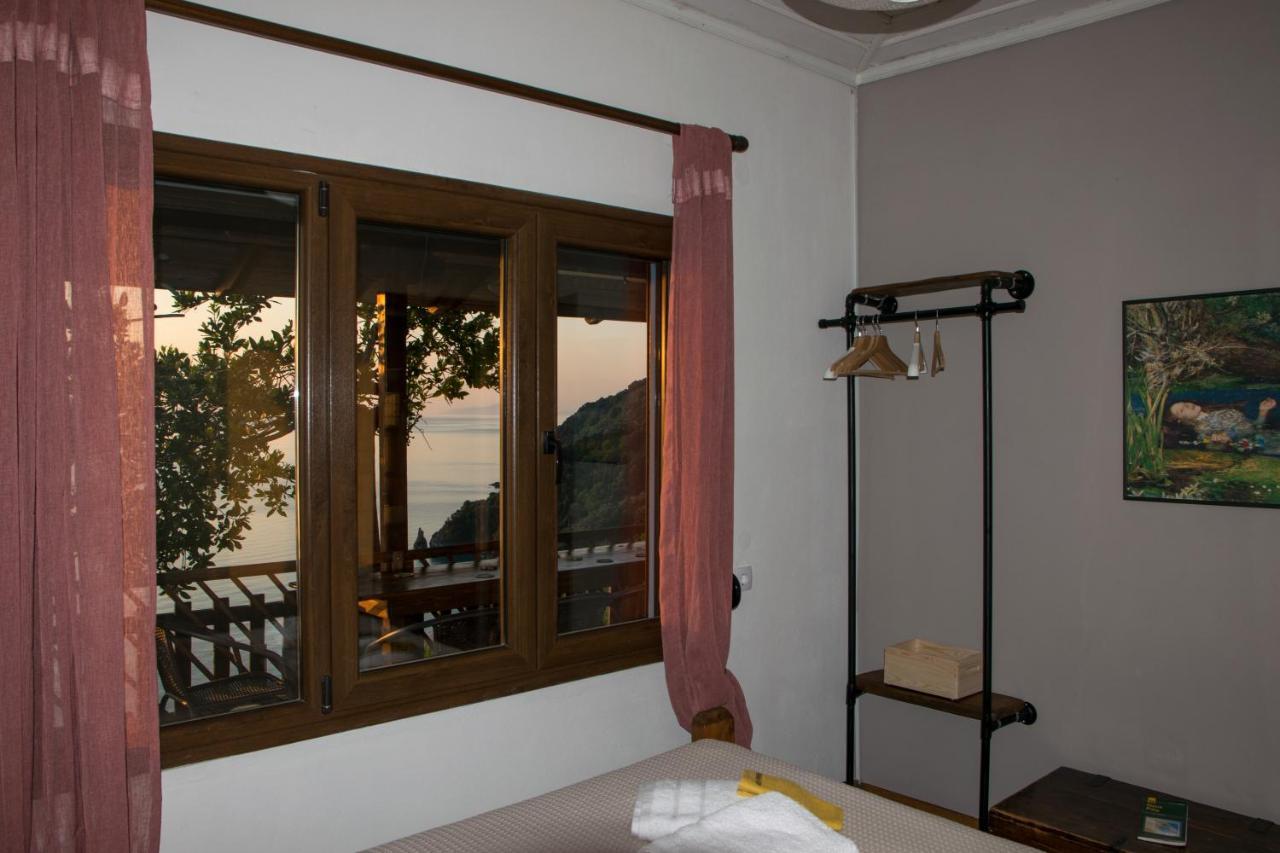Balcony On The Rocks Agioi Saranta Exterior foto